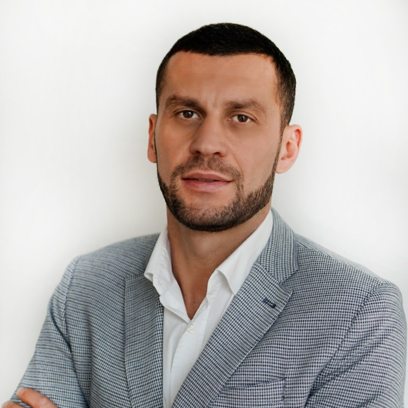 Michał Nowak 7 review img3 - Michał Nowak