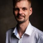 Przemysław Przybylski - CEO Semguru 1 Przemysław Przybylski - CEO Semguru